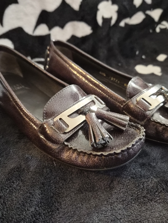 Stuart Weitzman Shoes - Stuart Weitzman Tassel Loafers